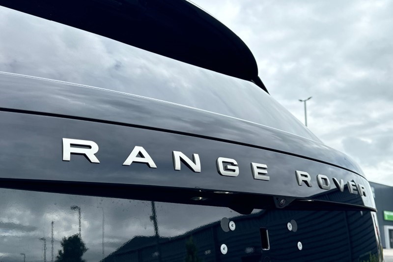 2024 (74) LAND ROVER RANGE ROVER 3.0 P460e HSE 4dr Auto 3299733