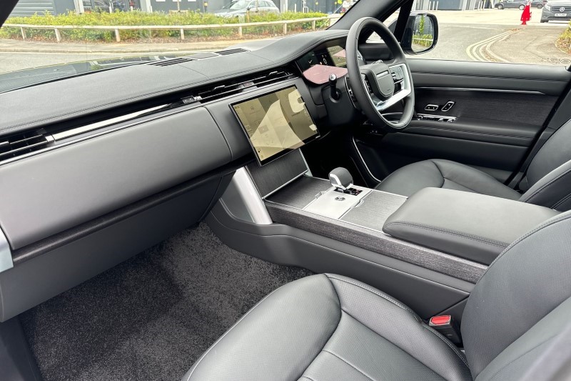 2024 (74) LAND ROVER RANGE ROVER 3.0 P460e HSE 4dr Auto 3299726