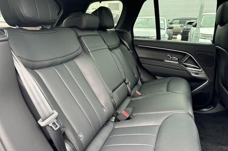 2024 (74) LAND ROVER RANGE ROVER 3.0 P460e HSE 4dr Auto 3299724