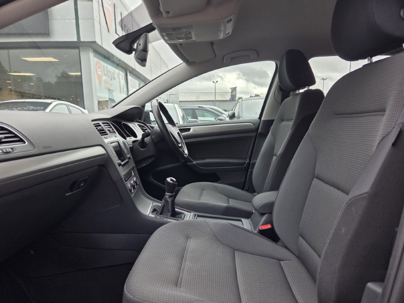 2016 (16) VOLKSWAGEN GOLF 1.6 TDI 110 Match Edition 5dr 5457139
