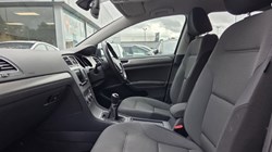 2016 (16) VOLKSWAGEN GOLF 1.6 TDI 110 Match Edition 5dr 5457139