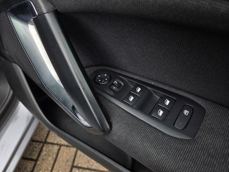 2019 (69) PEUGEOT 308 1.2 PureTech 130 Allure 5dr 5473576