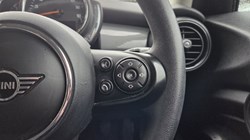 2020 (20) MINI HATCHBACK 1.5 Cooper Classic II 5dr 5470439