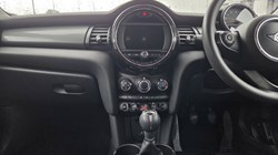 2020 (20) MINI HATCHBACK 1.5 Cooper Classic II 5dr 5470430