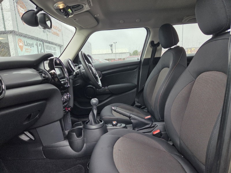 2020 (20) MINI HATCHBACK 1.5 Cooper Classic II 5dr 5470433