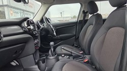 2020 (20) MINI HATCHBACK 1.5 Cooper Classic II 5dr 5470433