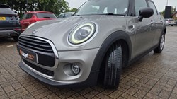 2020 (20) MINI HATCHBACK 1.5 Cooper Classic II 5dr 5470415