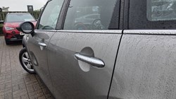 2020 (20) MINI HATCHBACK 1.5 Cooper Classic II 5dr 5470416