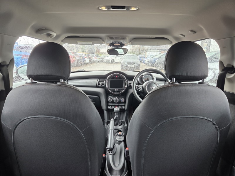 2020 (20) MINI HATCHBACK 1.5 Cooper Classic II 5dr 5470425