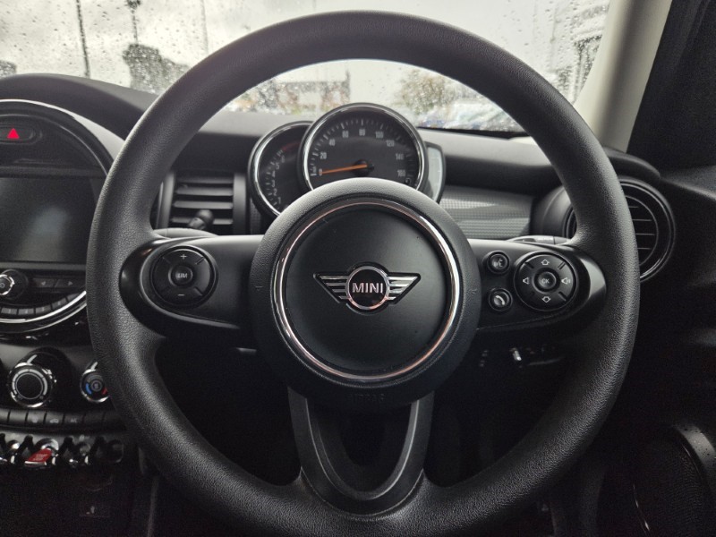 2020 (20) MINI HATCHBACK 1.5 Cooper Classic II 5dr 5470440