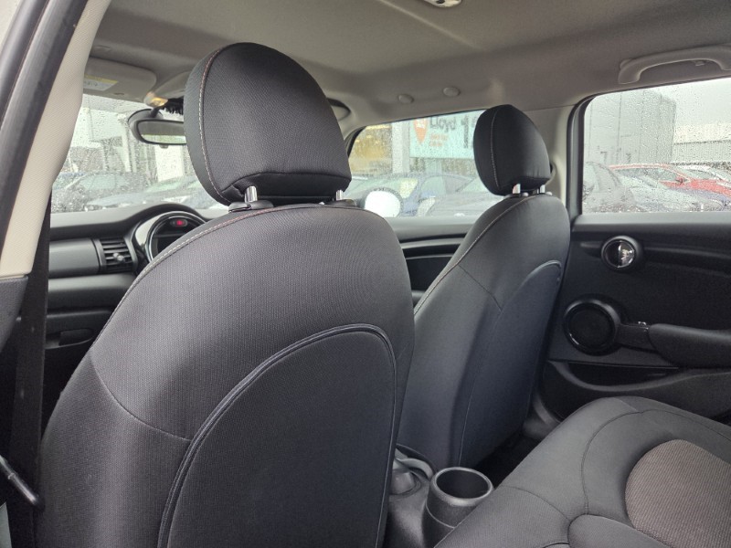 2020 (20) MINI HATCHBACK 1.5 Cooper Classic II 5dr 5470426