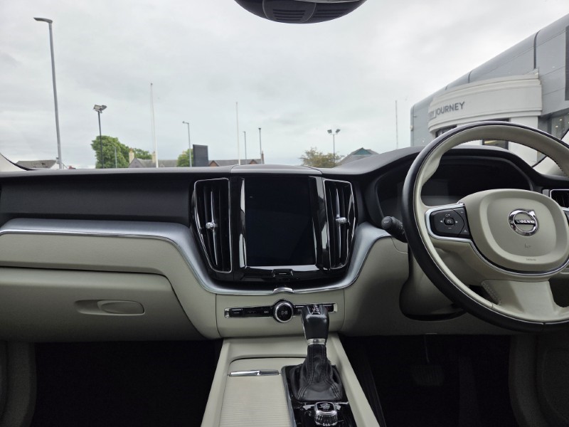 2018 (18) VOLVO XC60 2.0 D4 Momentum Pro 5dr AWD Geartronic 5481620