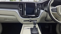 2018 (18) VOLVO XC60 2.0 D4 Momentum Pro 5dr AWD Geartronic 5481622