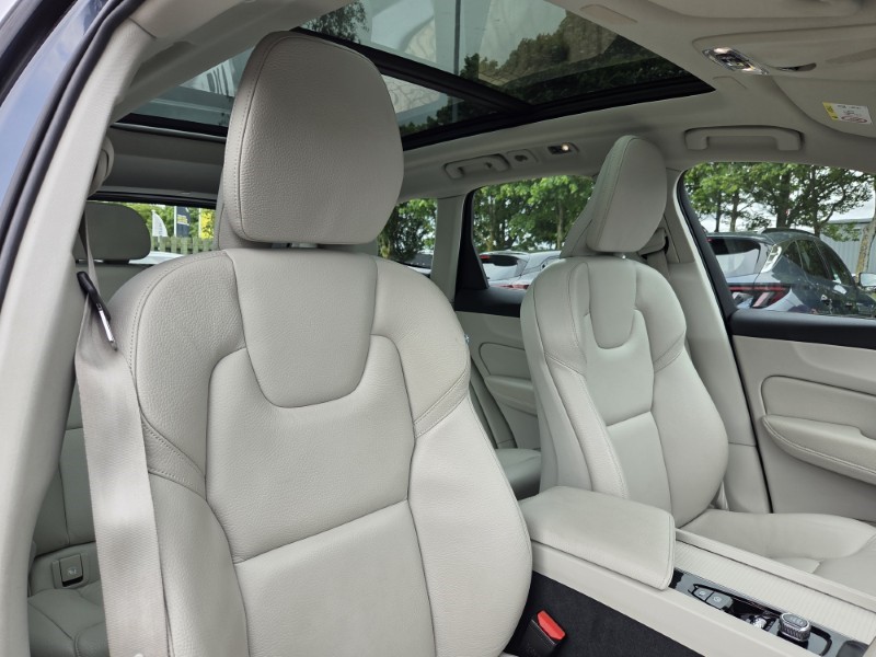 2018 (18) VOLVO XC60 2.0 D4 Momentum Pro 5dr AWD Geartronic 5481627