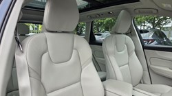 2018 (18) VOLVO XC60 2.0 D4 Momentum Pro 5dr AWD Geartronic 5481627