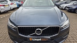 2018 (18) VOLVO XC60 2.0 D4 Momentum Pro 5dr AWD Geartronic 5481601