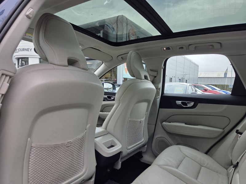 2018 (18) VOLVO XC60 2.0 D4 Momentum Pro 5dr AWD Geartronic 5481618