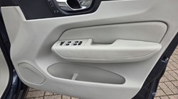 2018 (18) VOLVO XC60 2.0 D4 Momentum Pro 5dr AWD Geartronic 5481628