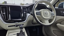 2018 (18) VOLVO XC60 2.0 D4 Momentum Pro 5dr AWD Geartronic 5481621