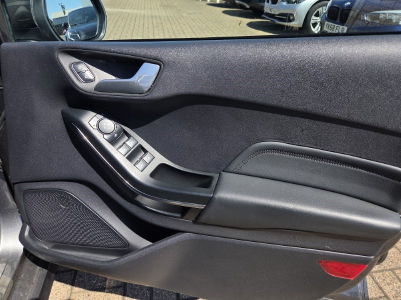 2023 (73) FORD FIESTA 1.0 EcoBoost Hybrid mHEV 125 ST-Line X 5dr 5486687