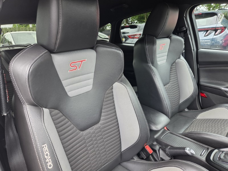 2018 (18) FORD FOCUS 2.0T EcoBoost ST-2 Navigation 5dr 5481720
