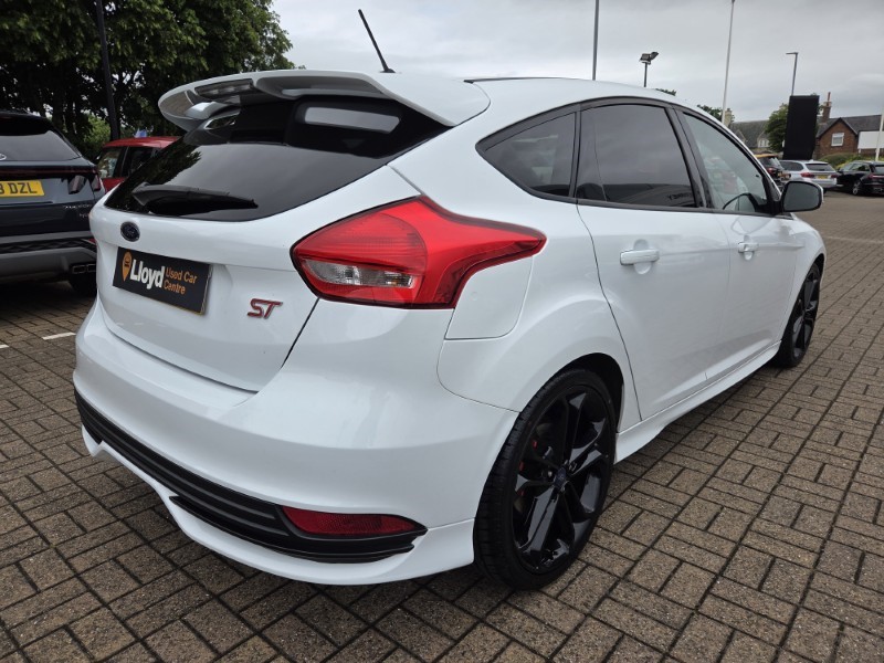 2018 (18) FORD FOCUS 2.0T EcoBoost ST-2 Navigation 5dr 5481707