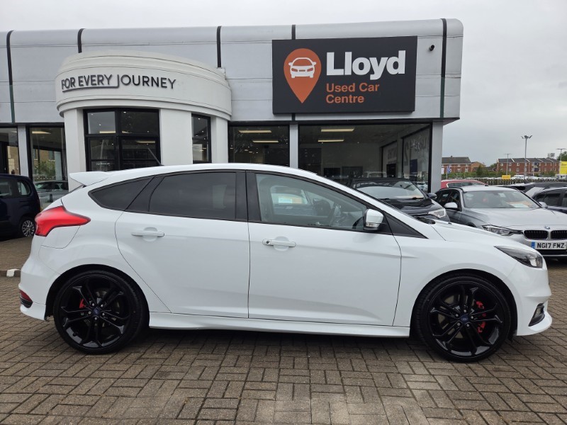 2018 (18) FORD FOCUS 2.0T EcoBoost ST-2 Navigation 5dr 5481691