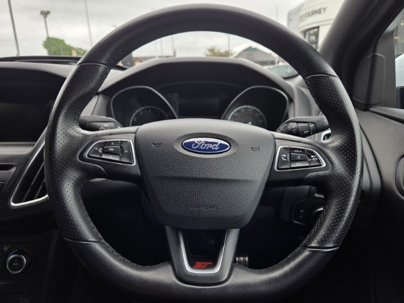 2018 (18) FORD FOCUS 2.0T EcoBoost ST-2 Navigation 5dr 5481726