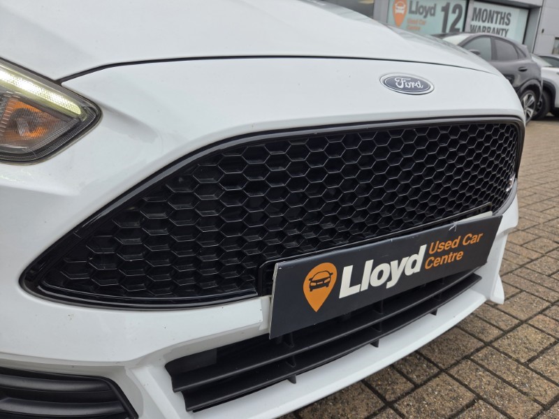 2018 (18) FORD FOCUS 2.0T EcoBoost ST-2 Navigation 5dr 5481698