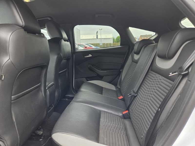2018 (18) FORD FOCUS 2.0T EcoBoost ST-2 Navigation 5dr 5481712