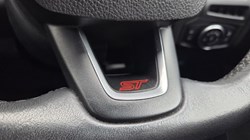 2018 (18) FORD FOCUS 2.0T EcoBoost ST-2 Navigation 5dr 5481727