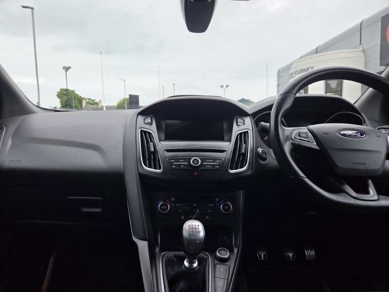 2018 (18) FORD FOCUS 2.0T EcoBoost ST-2 Navigation 5dr 5481713