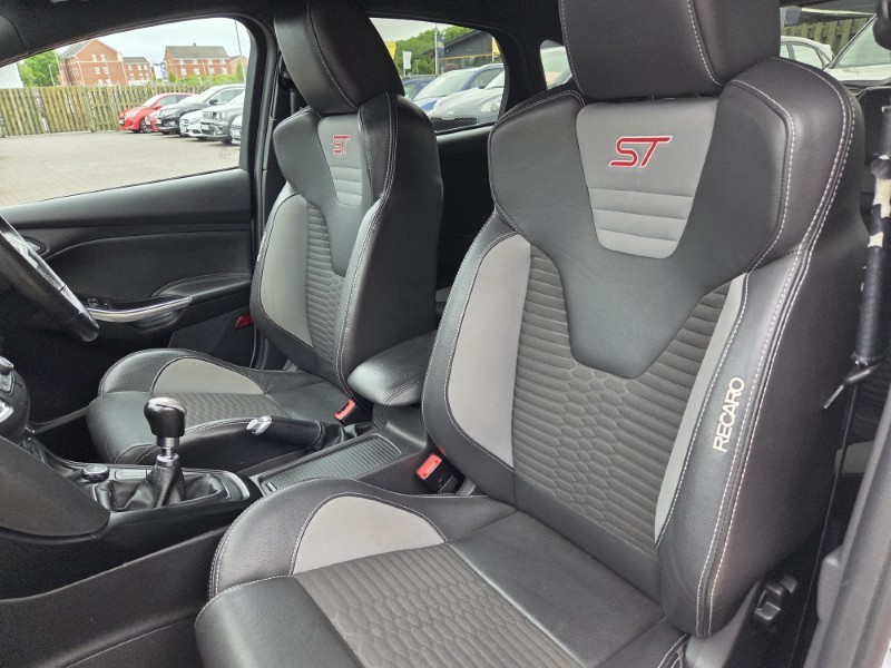 2018 (18) FORD FOCUS 2.0T EcoBoost ST-2 Navigation 5dr 5481719