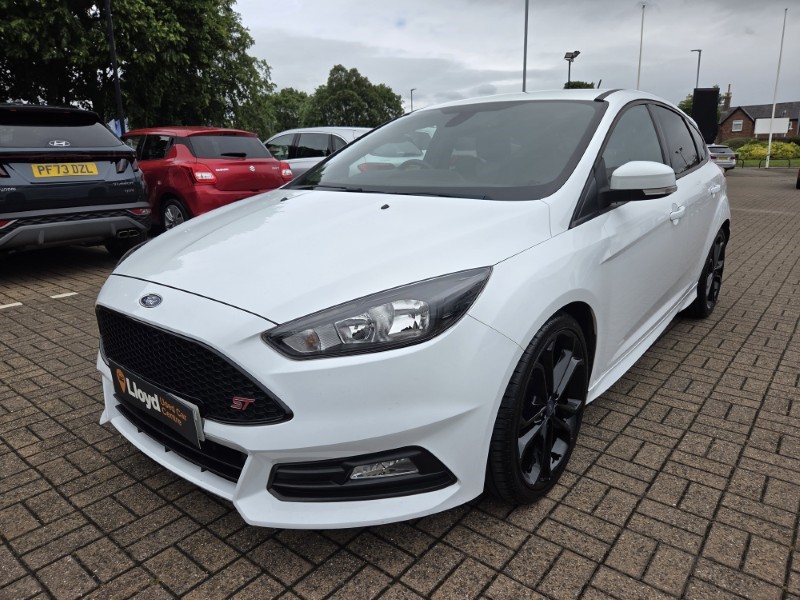 2018 (18) FORD FOCUS 2.0T EcoBoost ST-2 Navigation 5dr 5481696