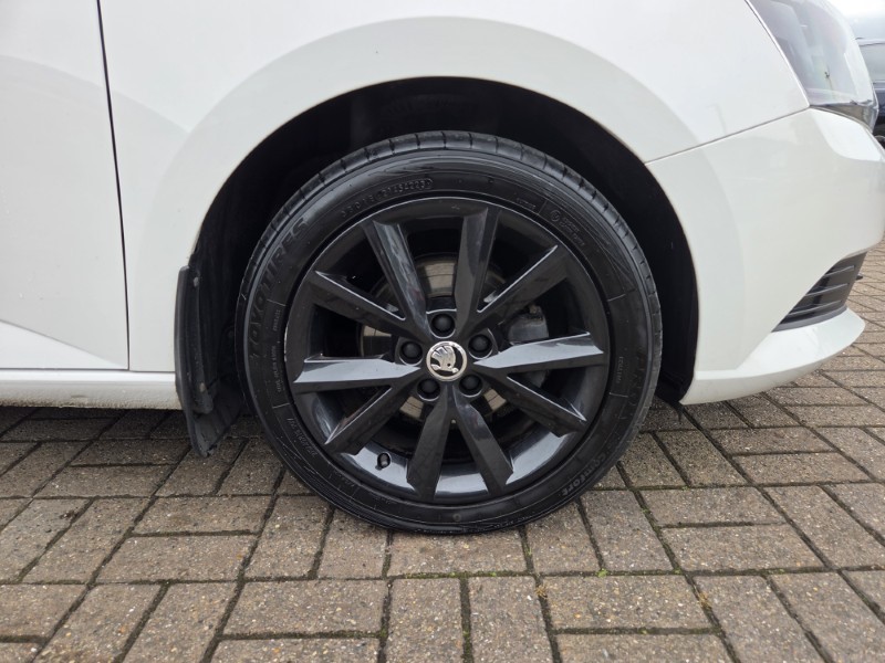 2018 (67) SKODA FABIA 1.0 TSI Colour Edition 5dr 5481969