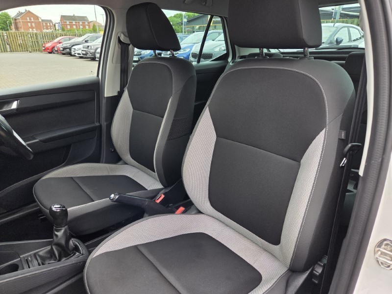 2018 (67) SKODA FABIA 1.0 TSI Colour Edition 5dr 5481996