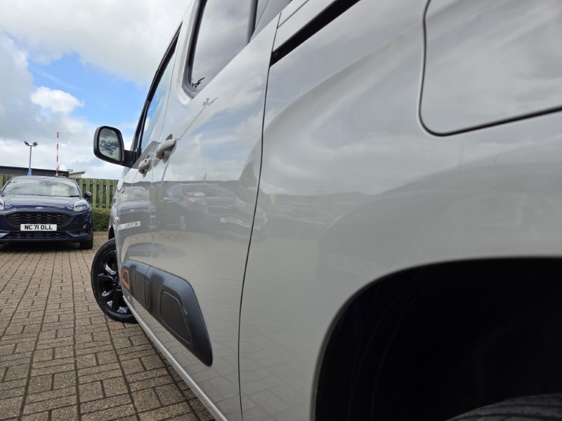 2022 (22) CITROEN BERLINGO 1.2 PureTech 130 Flair XTR XL 5dr EAT8 [7 seat] 5477852