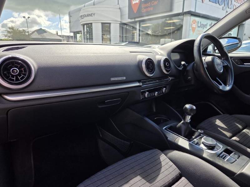 2017 (17) AUDI A3 1.5 TFSI Sport 5dr 5492308