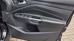 2018 (18) FORD KUGA 2.0 TDCi Titanium 5dr 2WD 5481676