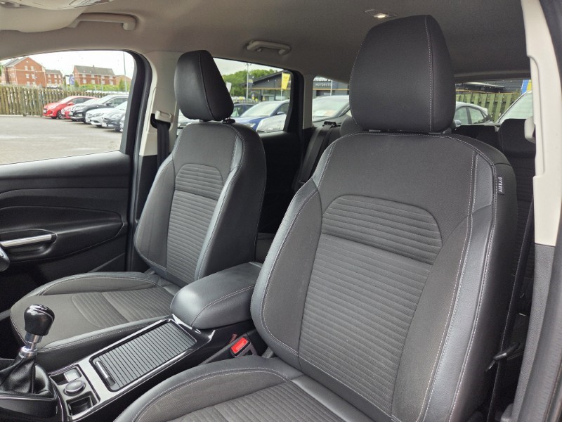 2018 (18) FORD KUGA 2.0 TDCi Titanium 5dr 2WD 5481674