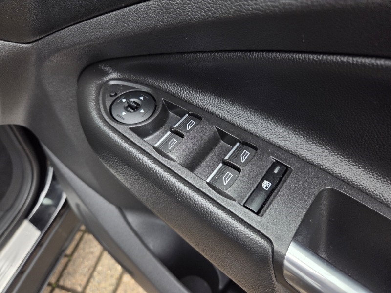 2018 (18) FORD KUGA 2.0 TDCi Titanium 5dr 2WD 5481677