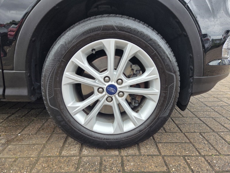 2018 (18) FORD KUGA 2.0 TDCi Titanium 5dr 2WD 5481649