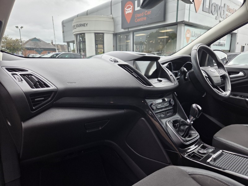 2018 (18) FORD KUGA 2.0 TDCi Titanium 5dr 2WD 5481672
