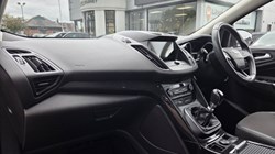2018 (18) FORD KUGA 2.0 TDCi Titanium 5dr 2WD 5481672