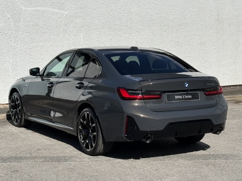  BMW 3 SERIES 330e 22.3 kWh M Sport 4dr Step Auto Tech/Pro Pack