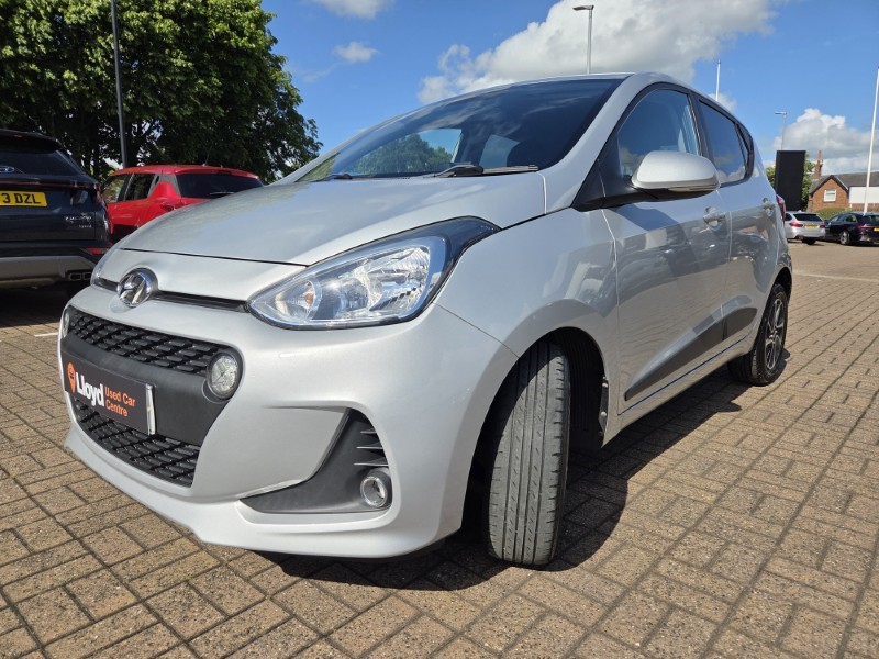 2018 (18) HYUNDAI I10 1.2 Premium 5dr 5481403