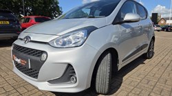 2018 (18) HYUNDAI I10 1.2 Premium 5dr 5481403