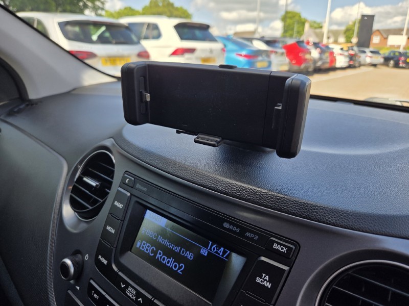 2018 (18) HYUNDAI I10 1.2 Premium 5dr 5481430