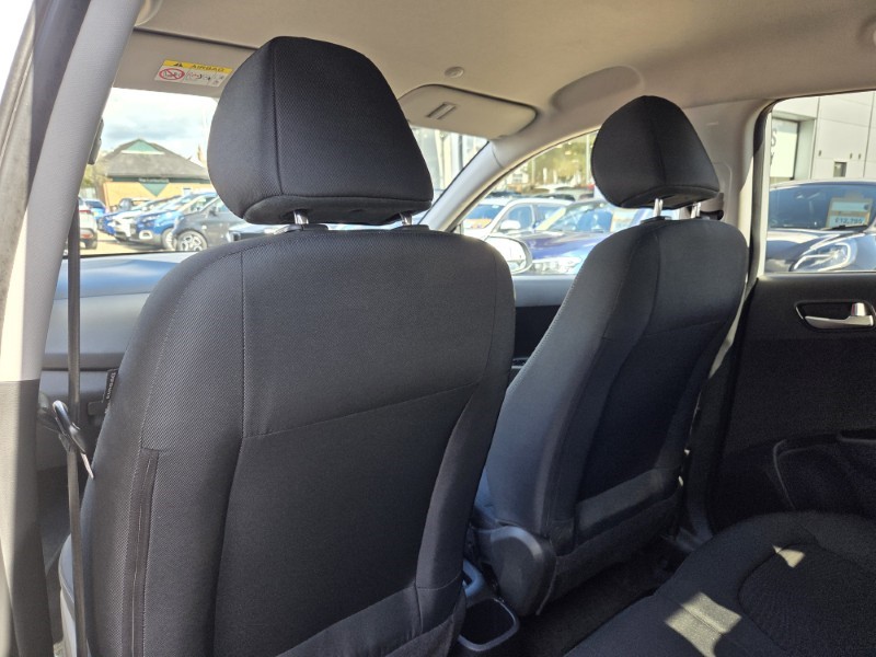 2018 (18) HYUNDAI I10 1.2 Premium 5dr 5481414