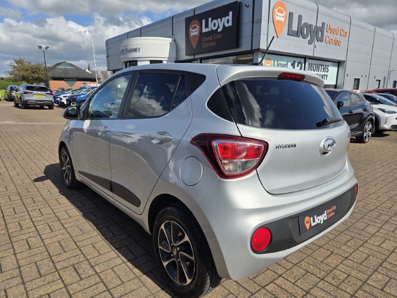 2018 (18) HYUNDAI I10 1.2 Premium 5dr 5481408